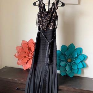 Elegant black lace evening gown